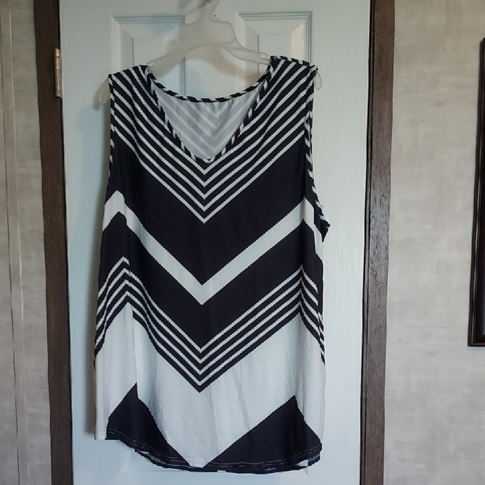 Chic Chevron Black and White Tank Top